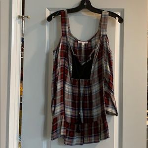 DR2 cold-shoulder top in tartan plaid - size M